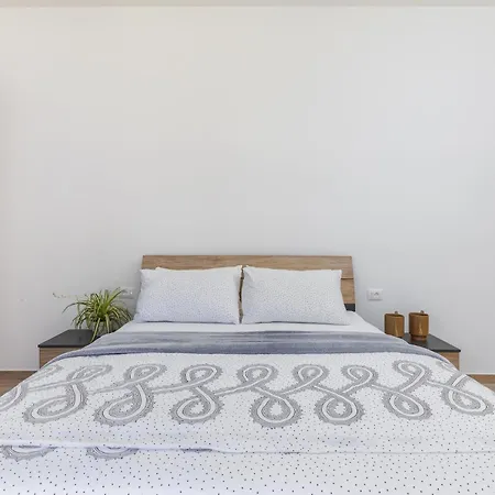 Stunning In With Sauna 度假居 Vintijan