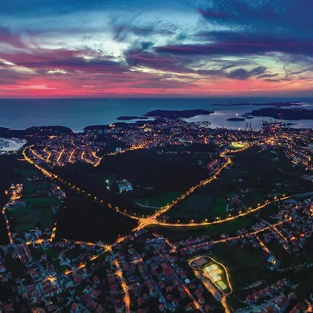 Stunning In With Sauna 度假居 *