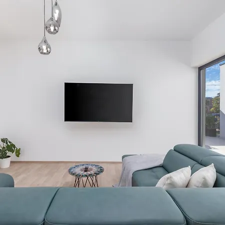 Stunning In With Sauna 度假居 *